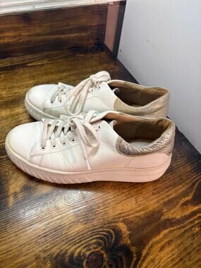 Sofft White Sneakers Size 9